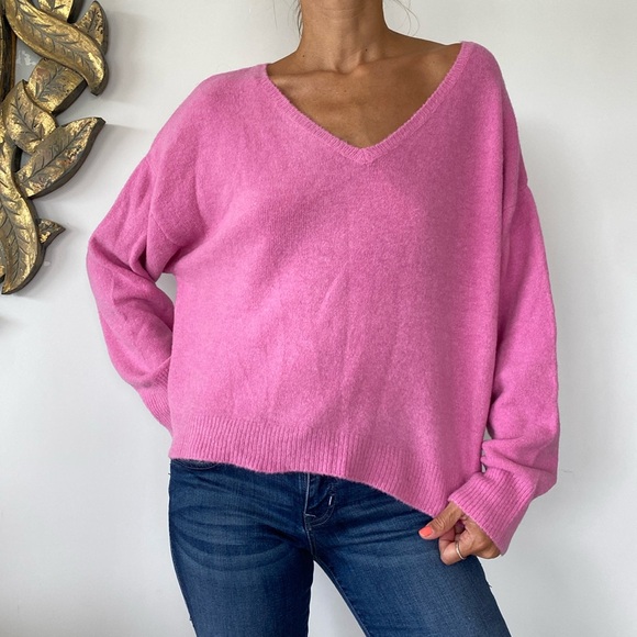 Z Supply Sweaters - Z Supply serenity V-neck sweater